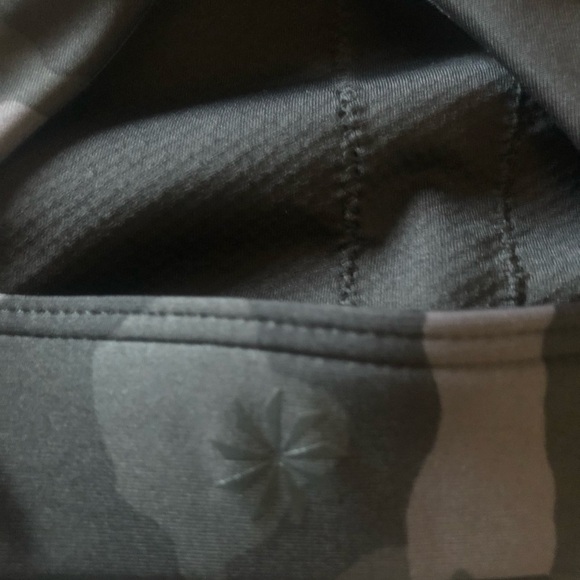 Athleta Ultimate CamomSports Bra-XS - Picture 6 of 7